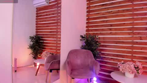 megan_raiin online show from September 13, 8:00 am