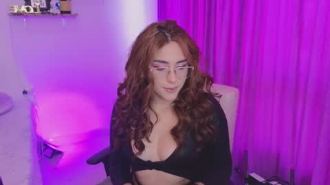                 Laura                 online show from January 13, 9:42 pm