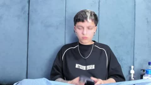 megan_thompsonn_ online show from June 24, 2:21 am