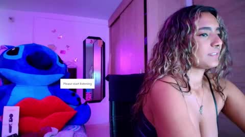 Snapshot of meganadriels96 chatting on October 3, 6:24 pm M E G A N online show from October 3, 6:24 pm
