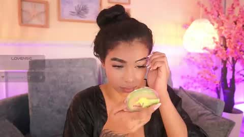 Megan Lowell online show from July 28, 4:39 pm