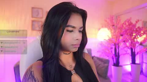 Megan Lowell online show from July 28, 8:52 pm