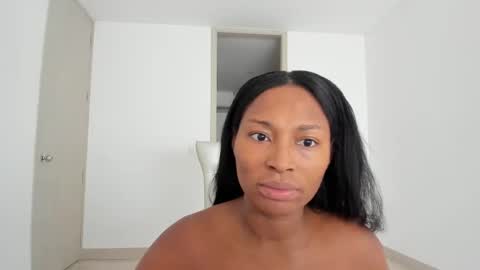 meganmir1 online show from October 11, 4:20 pm