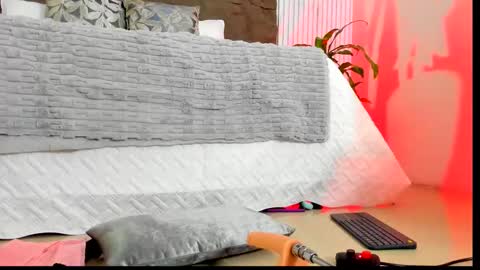 Megan online show from November 12, 3:10 pm