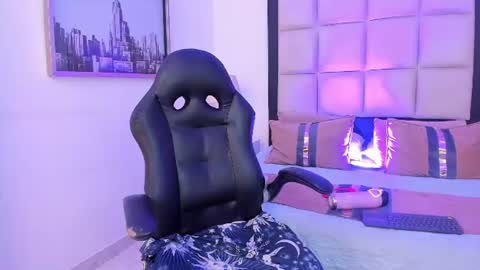 Megan Presley online show from July 8, 3:03 pm