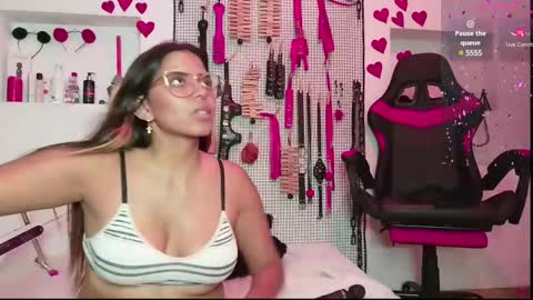 Snapshot of meggan_greey chatting on March 4, 10:27 pm Your best slave  online show from March 4, 10:27 pm