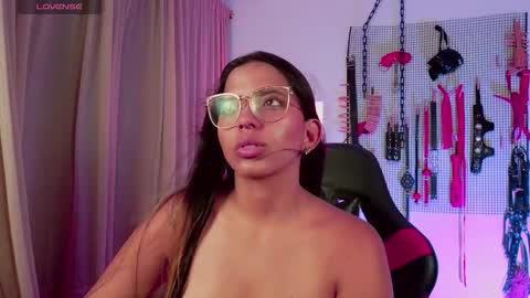 Snapshot of meggan_greey chatting on October 18, 10:22 pm Your best slave  online show from October 18, 10:22 pm