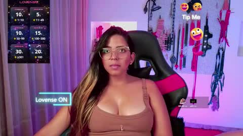 Snapshot of meggan_greey chatting on September 28, 8:03 pm Your best slave  online show from September 28, 8:03 pm
