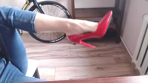 Megi online show from April 12, 7:55 am