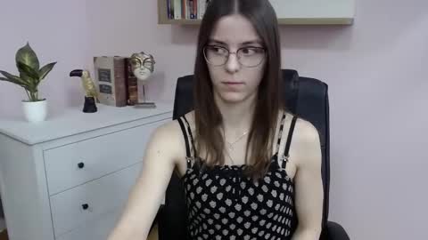 Megi online show from March 5, 2:45 pm