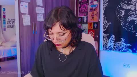 Melissa  -  -  Please help me to reach 100 thumbs up online show from September 29, 1:43 am