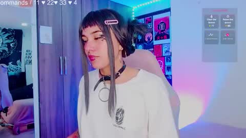 Melissa  -  -  Please help me to reach 100 thumbs up online show from January 22, 3:51 pm