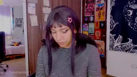 Melissa  -  -  Please help me to reach 100 thumbs up online show from October 16, 4:20 pm