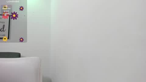 Snapshot of melan_owen chatting on January 25, 11:02 am melan_owen online show from January 25, 11:02 am