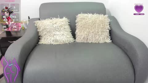 Snapshot of melan_owen chatting on February 22, 11:02 am melan_owen online show from February 22, 11:02 am