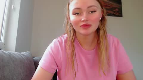 Melania online show from June 11, 11:51 am