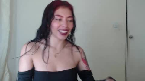 Melanie roux  online show from February 16, 6:10 pm