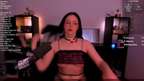 Melanie  online show from September 21, 5:55 pm