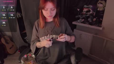 Ash online show from October 20, 6:55 pm