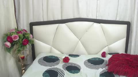 Melany online show from February 14, 5:46 pm