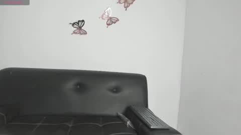 I AM MELANY online show from December 15, 2:33 pm