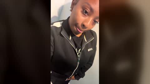 melanyriz online show from May 8, 8:43 pm