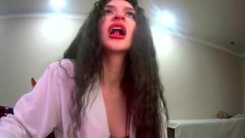 melena_caramel online show from May 24, 8:19 pm