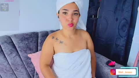    Independent model online show from October 17, 4:05 am