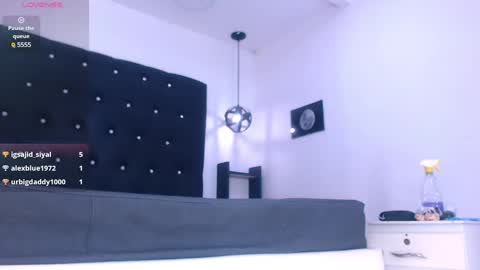 Snapshot of meli_blad chatting on February 28, 10:28 pm meli_blad online show from February 28, 10:28 pm