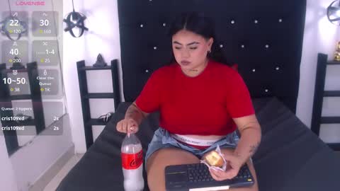Snapshot of meli_blad chatting on February 6, 7:40 pm meli_blad online show from February 6, 7:40 pm