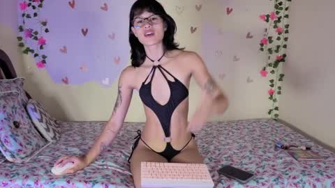 melifresita online show from April 3, 9:13 pm