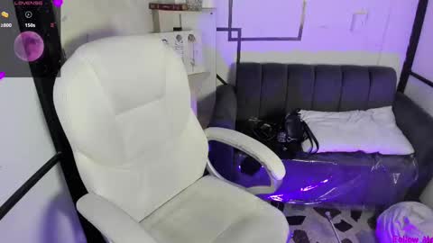 Melissa online show from February 26, 8:35 pm