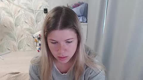 Melissa  Ray online show from September 11, 2:56 am