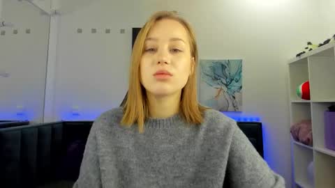 melissa_new22 online show from November 2, 12:03 am