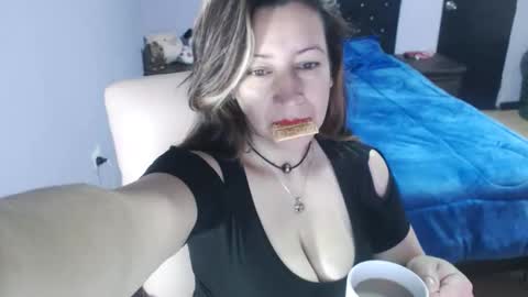 Snapshot of melissa_w1216 chatting on September 9, 10:15 am Melissa online show from September 9, 10:15 am