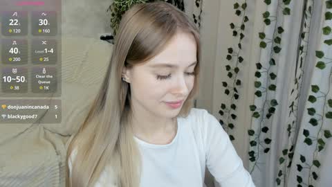 Snapshot of mell_milles chatting on December 28, 8:15 pm mell milles online show from December 28, 8:15 pm