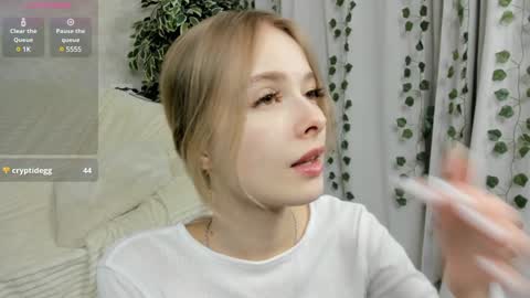 Snapshot of mell_milles chatting on January 18, 7:58 pm mell milles online show from January 18, 7:58 pm