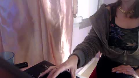 Melli online show from October 16, 8:00 pm