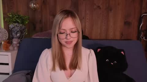 Cassandra online show from May 13, 8:53 am