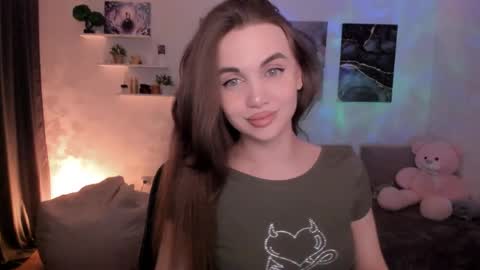 Tessa online show from May 7, 9:29 pm