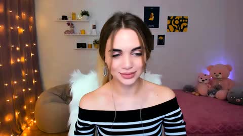 Tessa online show from December 16, 9:31 pm