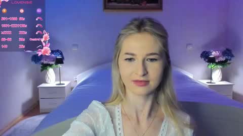 Mellina online show from March 3, 8:26 pm