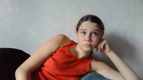 Mellisa online show from June 17, 10:38 am