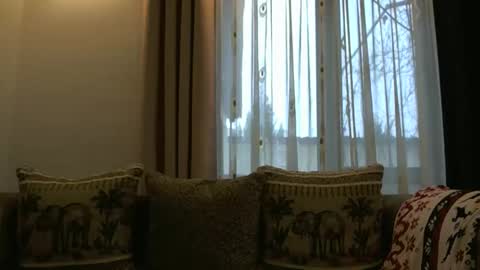 Melly online show from November 14, 7:52 am