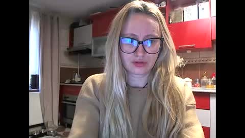 Melly online show from April 15, 7:20 am