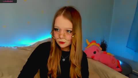 Snapshot of melmooon chatting on February 22, 5:31 pm MelMooon online show from February 22, 5:31 pm