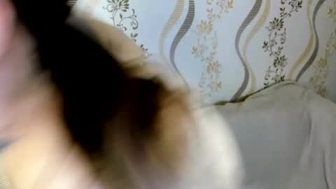 Snapshot of melmooon chatting on September 28, 6:46 pm MelMooon online show from September 28, 6:46 pm