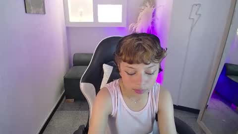 melody701583as online show from February 2, 12:26 pm