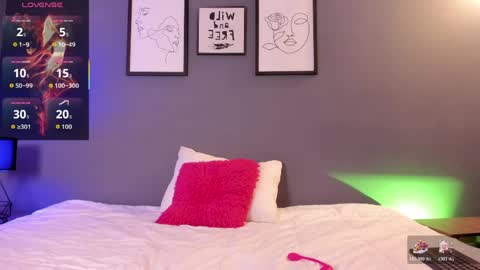 Melody Evans online show from April 9, 11:48 am