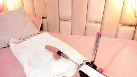 Snapshot of melody_fire_ chatting on October 9, 3:49 pm Melody online show from October 9, 3:49 pm